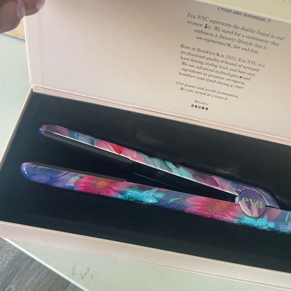 Floral Hair Straightener